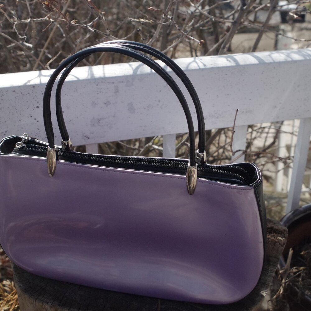 Beautiful Lilac Beijo London Paris New York Vinal Purse